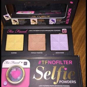 TOO FACED SELFIE POWDER PALETTE